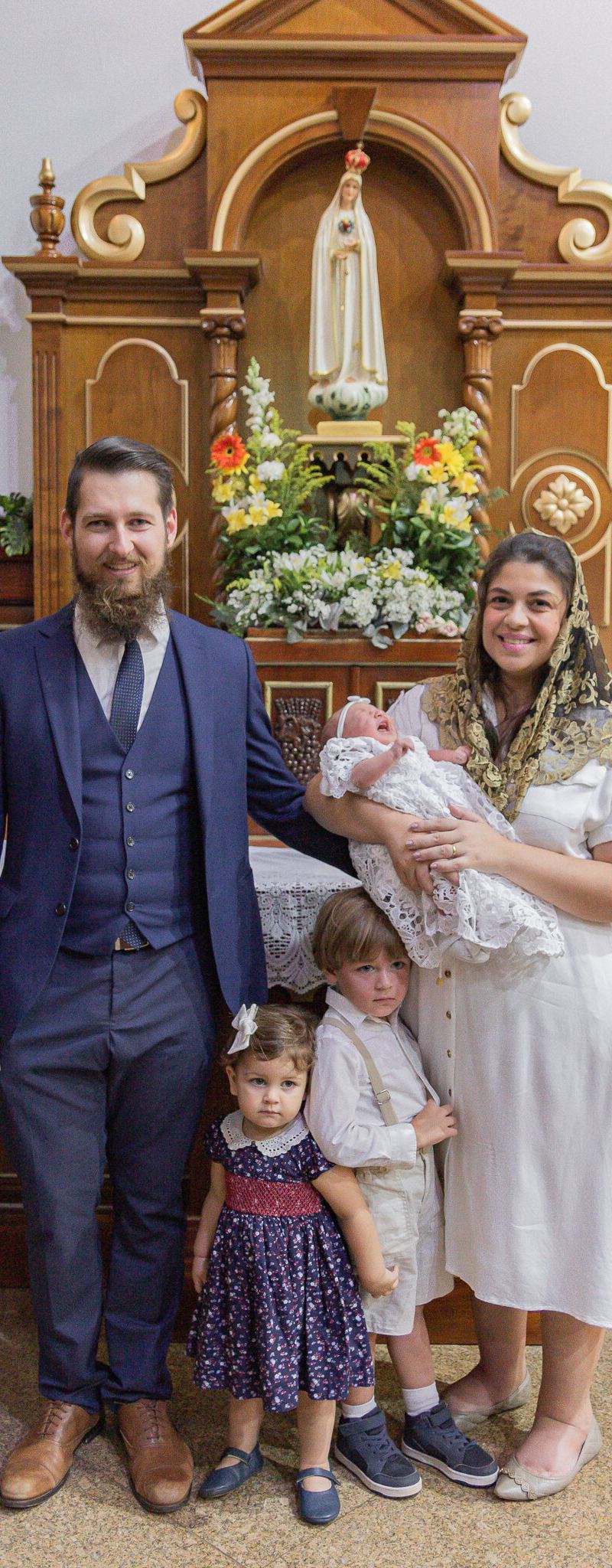The family consecrated to Our Lady